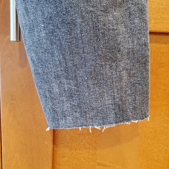 We the FREE PEOPLE Distressed Raw Hem Overalls 27/6 - Picture 4 of 6